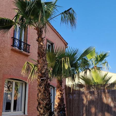 Haut De Villa A 700 Metres De La Plage, Totalement Independant Et Accessible Par Un Escalier Exterieur Sainte-Maxime Luaran gambar