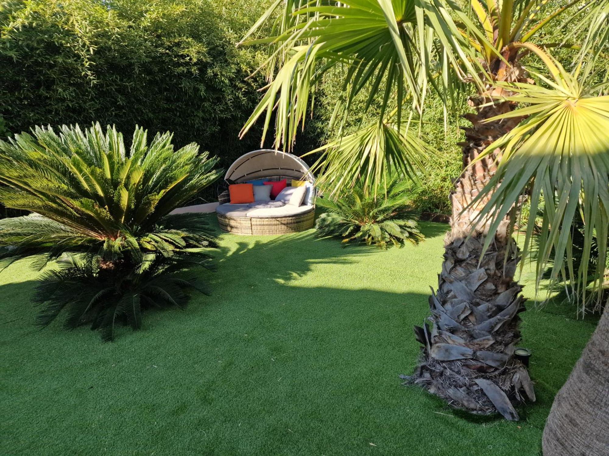 Haut De Villa A 700 Metres De La Plage, Totalement Independant Et Accessible Par Un Escalier Exterieur Sainte-Maxime Luaran gambar